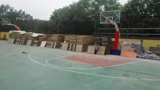 和信施工現(xiàn)場(chǎng).jpg 和信施工現(xiàn)場(chǎng).jpg